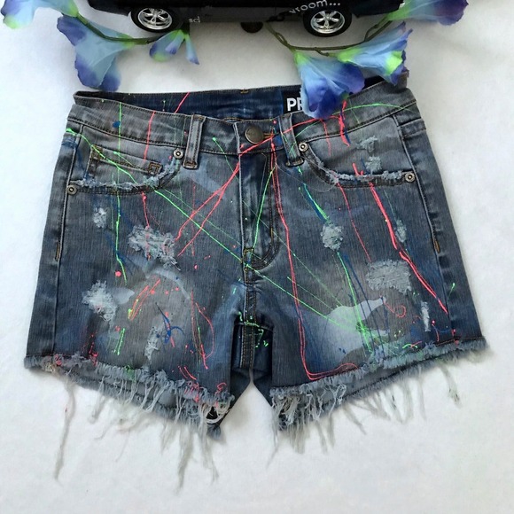 Preme NWOT Shorts for Juniors/Women Size 3/26 - Picture 2 of 5